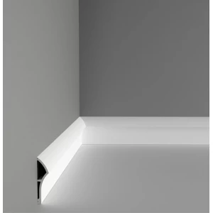 Плинтус напольный SX167